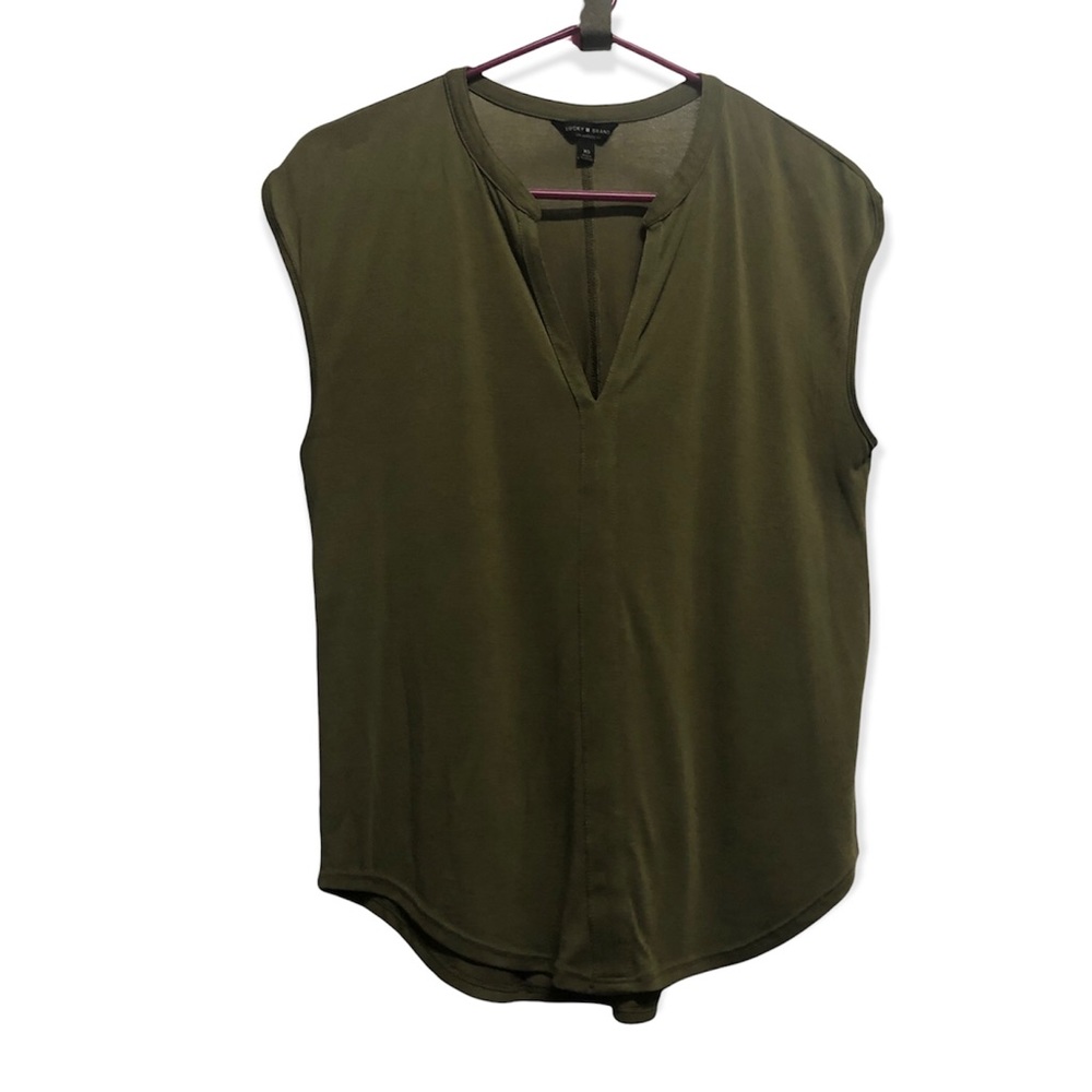 - Lucky Brand. Olive Green Women’s Top Sz XS